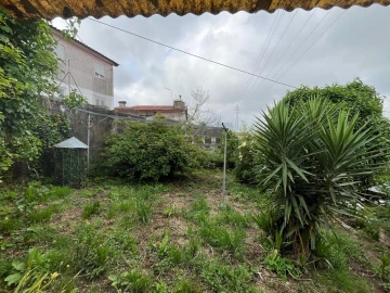 Moradia T2 para Venda em Vila de Cucujães
