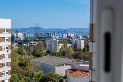 Apartamento T3 para Arrendamento em Moscavide e Portela