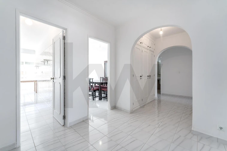 Apartamento T3 para Arrendamento em Moscavide e Portela Foto 6
