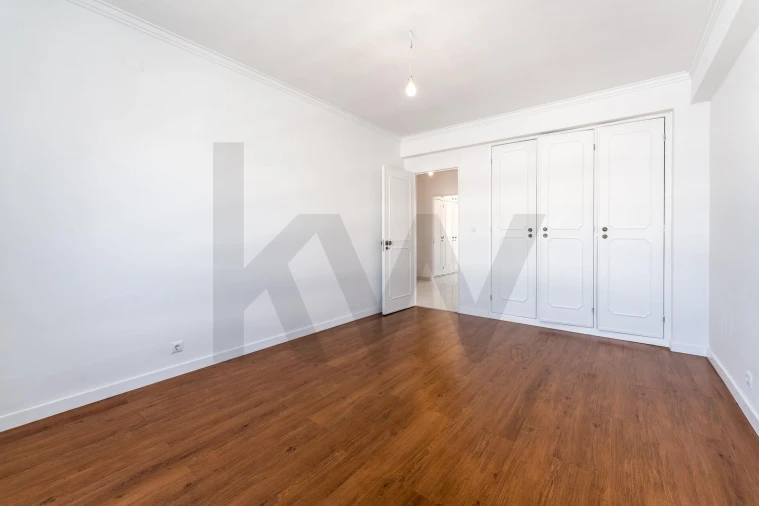 Apartamento T3 para Arrendamento em Moscavide e Portela Foto 8