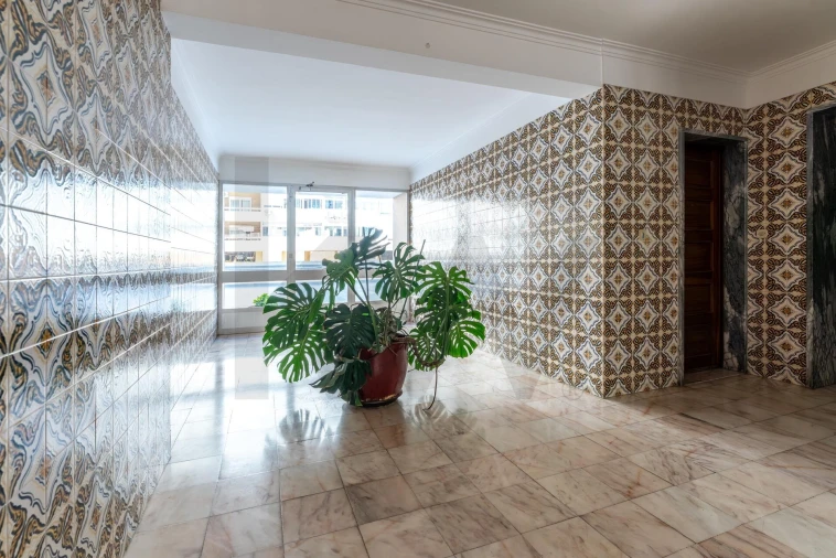 Apartamento T3 para Arrendamento em Moscavide e Portela Foto 3