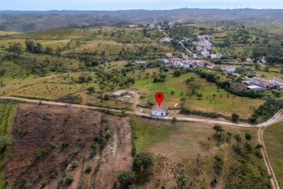 Moradia T2 para Venda em Santa Cruz
