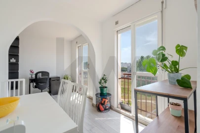 Apartamento T2 para Venda em Baixa da Banheira e Vale da Amoreira