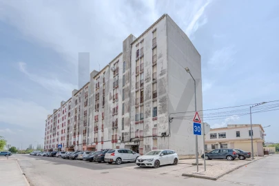 Apartamento T2 para Venda em Baixa da Banheira e Vale da Amoreira