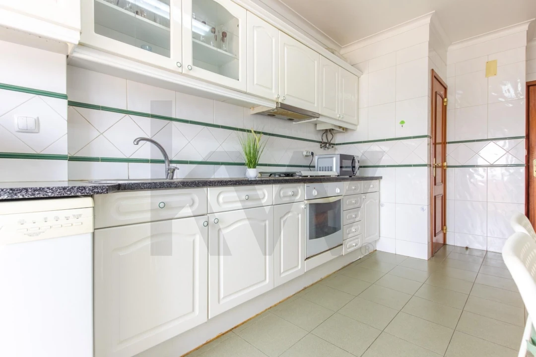 Apartamento T2 para Venda em Corroios Foto 10