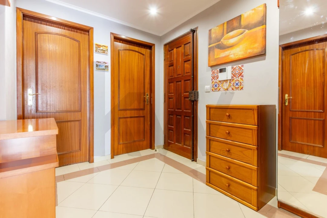 Apartamento T2 para Venda em Corroios Foto 2