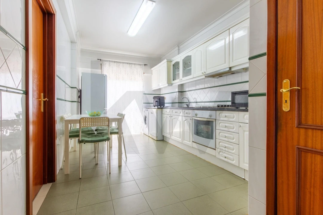 Apartamento T2 para Venda em Corroios Foto 7
