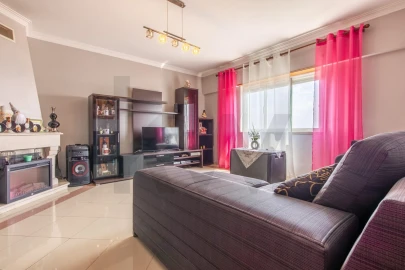 Apartamento T2 para Venda em Corroios