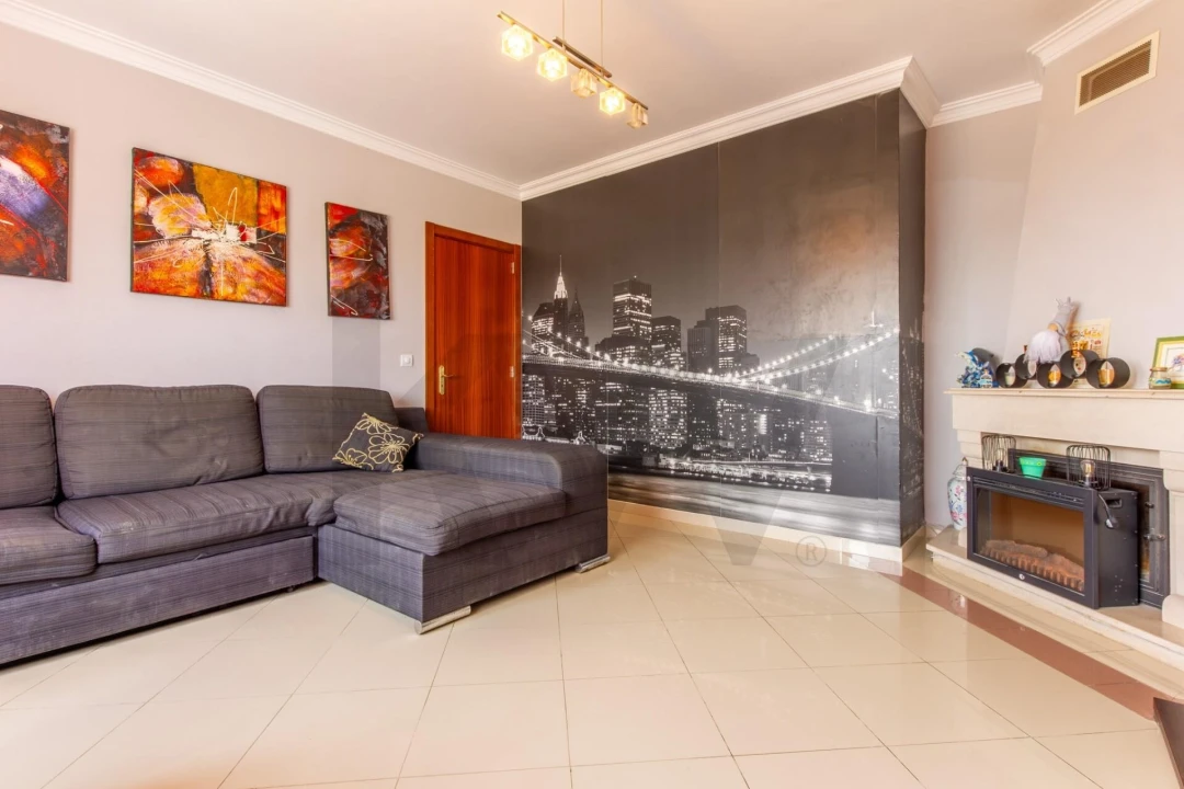 Apartamento T2 para Venda em Corroios Foto 6