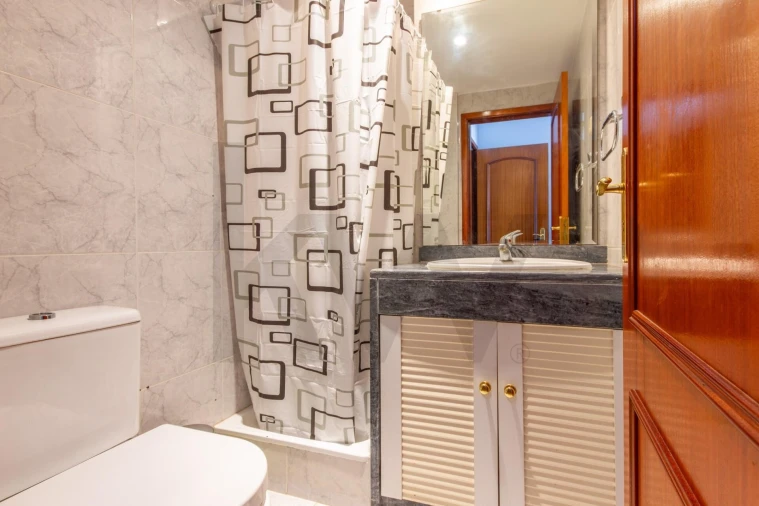 Apartamento T2 para Venda em Corroios Foto 13