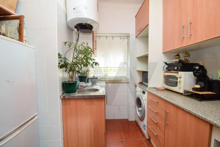 Apartamento T2 para Venda em Pontinha e Famões Foto 8