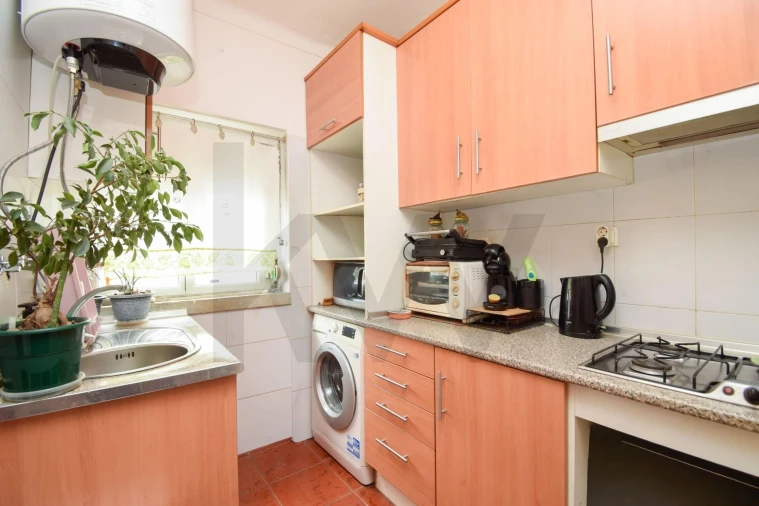 Apartamento T2 para Venda em Pontinha e Famões Foto 7