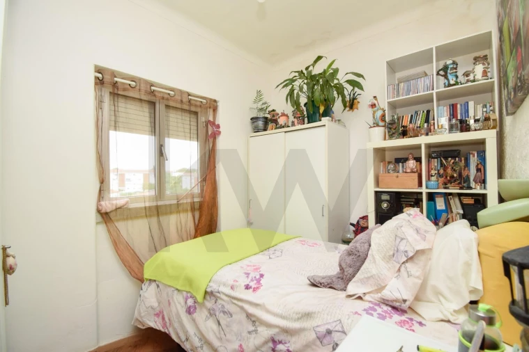 Apartamento T2 para Venda em Pontinha e Famões Foto 12