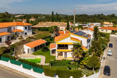 Moradia T7 para Venda em União das Freguesias de Setúbal