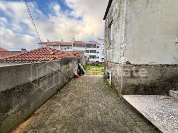 Moradia T4 para Venda em Carcavelos e Parede