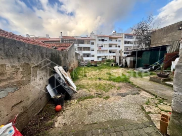 Moradia T4 para Venda em Carcavelos e Parede