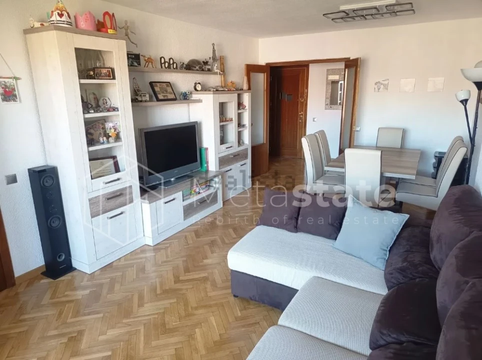 Apartamento T3 para Venda em Carcavelos e Parede Foto 2