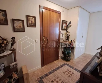 Apartamento T3 para Venda em Carcavelos e Parede