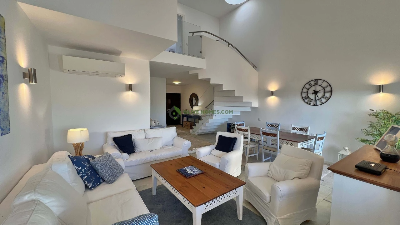 Apartamento T2 para Venda em Quarteira Foto 6