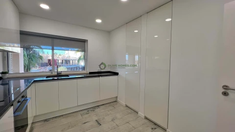 Apartamento T2 para Venda em Quarteira