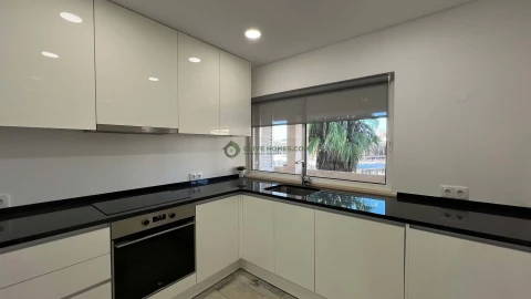 Apartamento T2 para Venda em Quarteira