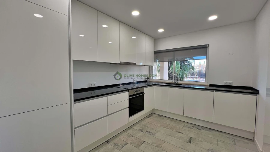 Apartamento T2 para Venda em Quarteira Foto 5