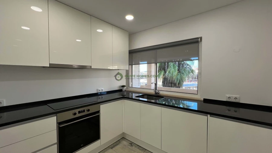 Apartamento T2 para Venda em Quarteira Foto 23