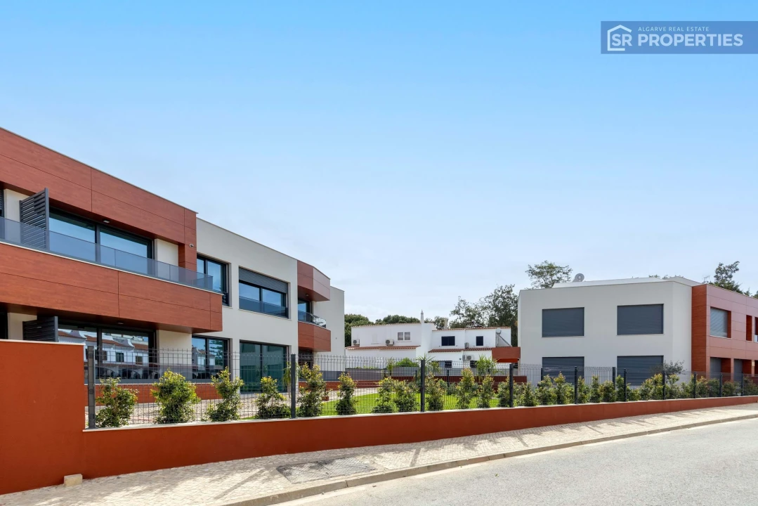 Apartamento T3 para Venda em Quarteira Foto 33