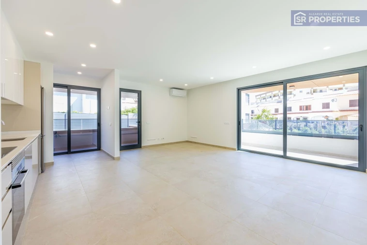 Apartamento T3 para Venda em Quarteira Foto 7