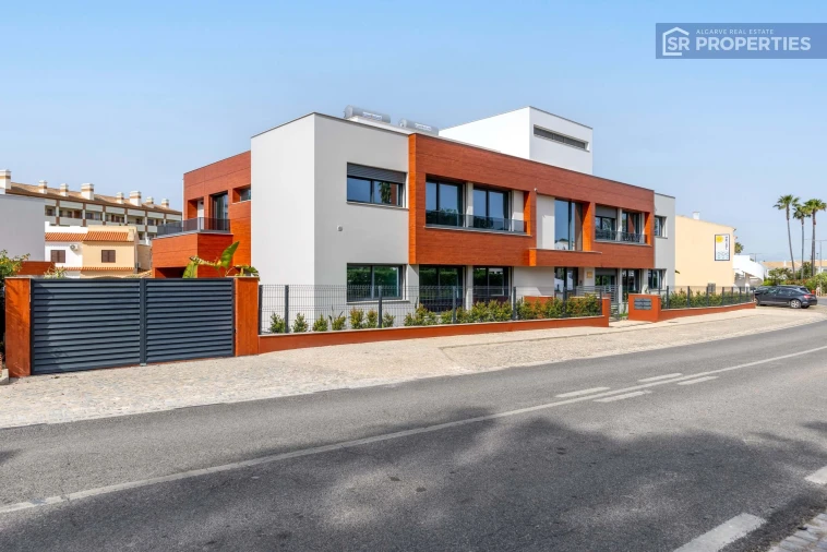Apartamento T3 para Venda em Quarteira Foto 32