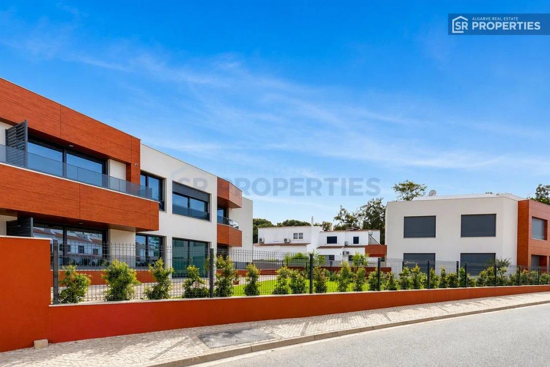 Apartamento T3 para Venda em Quarteira Foto 34