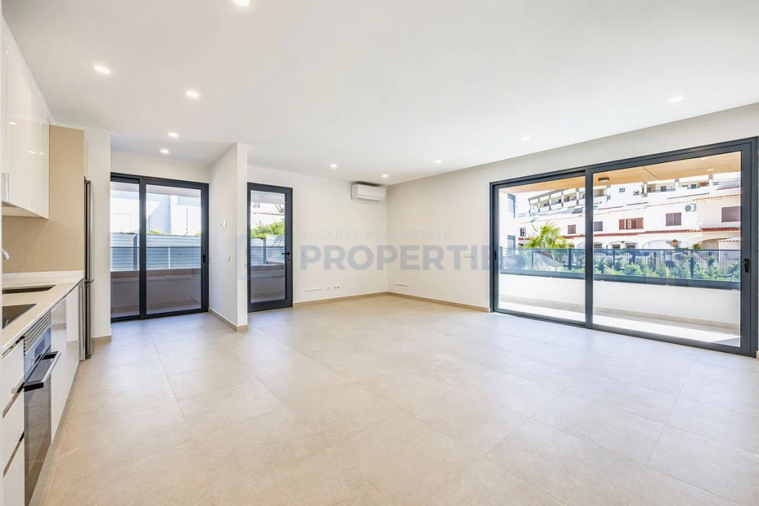 Apartamento T3 para Venda em Quarteira Foto 7