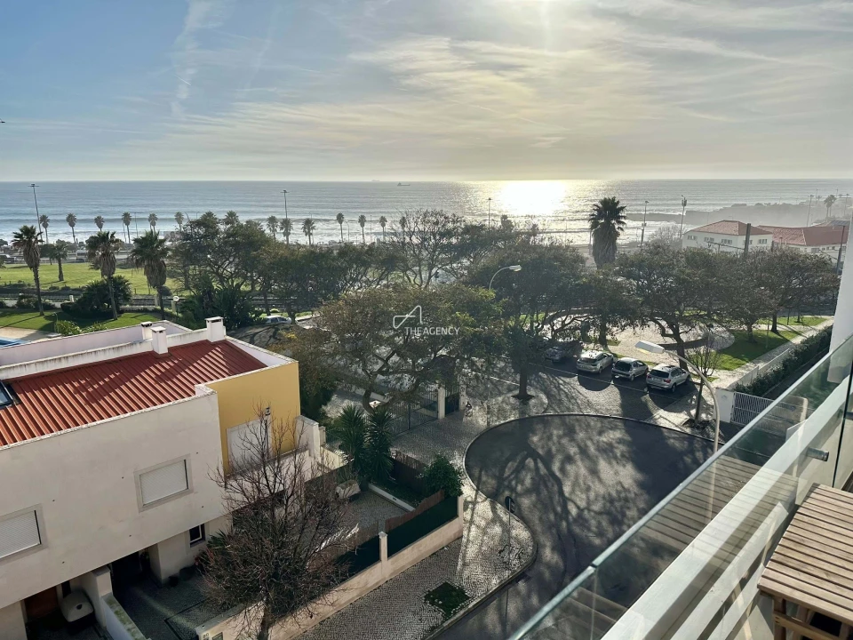 Apartamento T2 para Venda em Carcavelos e Parede Foto 2