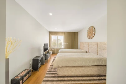 Apartamento T2 para Venda em Carcavelos e Parede