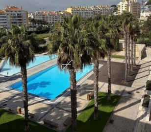 Apartamento T2 para Venda em Carcavelos e Parede