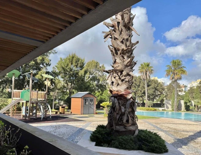 Apartamento T2 para Venda em Carcavelos e Parede Foto 27