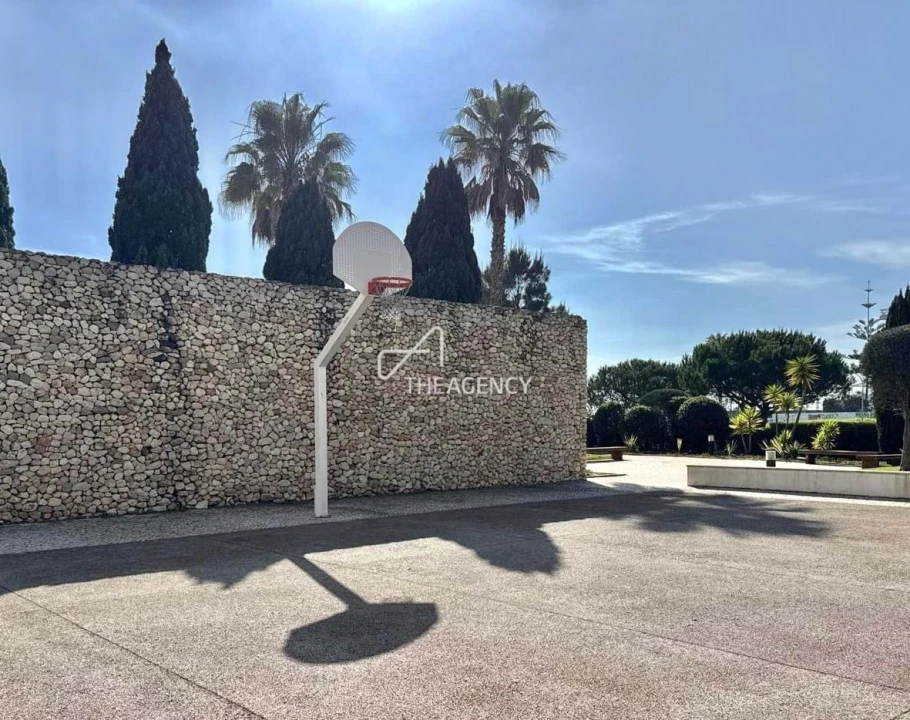 Apartamento T2 para Venda em Carcavelos e Parede Foto 24