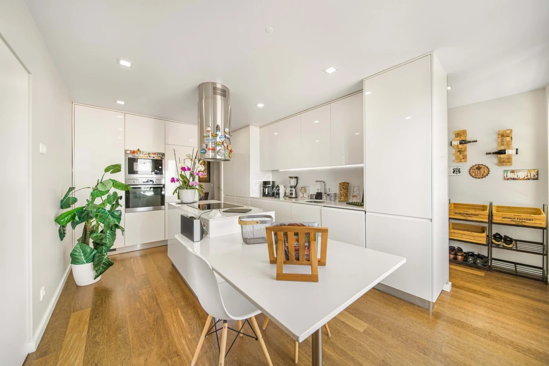 Apartamento T2 para Venda em Carcavelos e Parede Foto 12