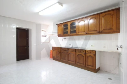 Moradia T5 para Venda em São Silvestre