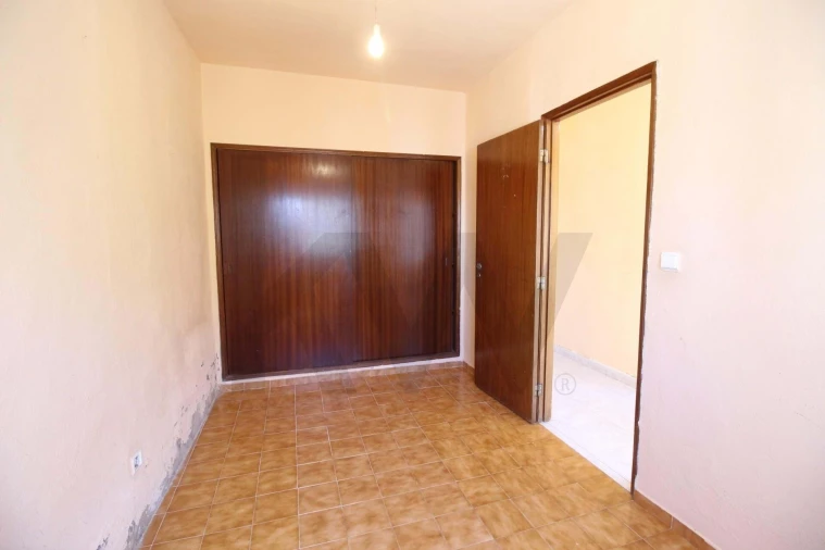 Moradia T5 para Venda em São Silvestre Foto 9