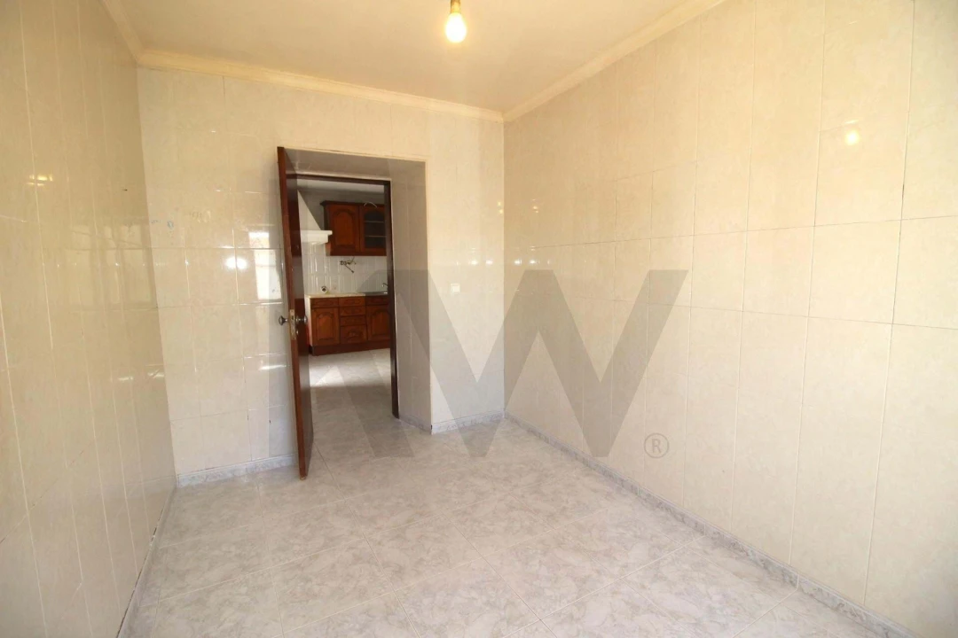 Moradia T5 para Venda em São Silvestre Foto 16