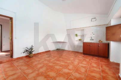 Moradia T2 para Venda em Santa Cruz