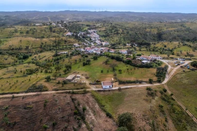 Moradia T2 para Venda em Santa Cruz