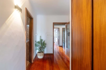Apartamento T3 para Venda em Castêlo da Maia
