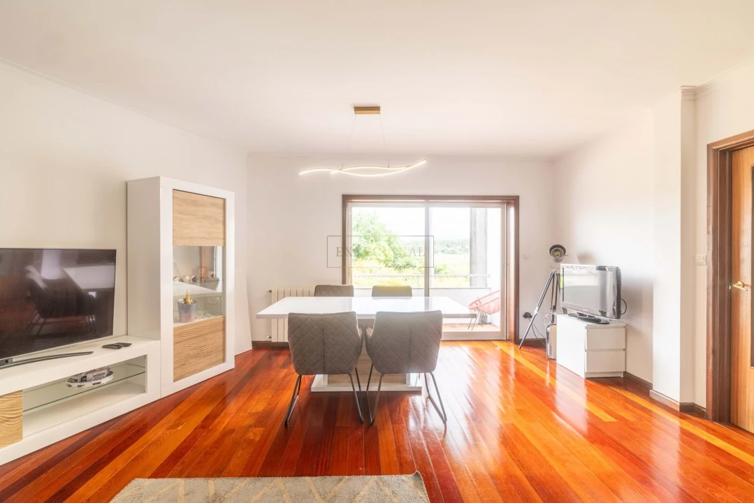 Apartamento T3 para Venda em Castêlo da Maia Foto 25