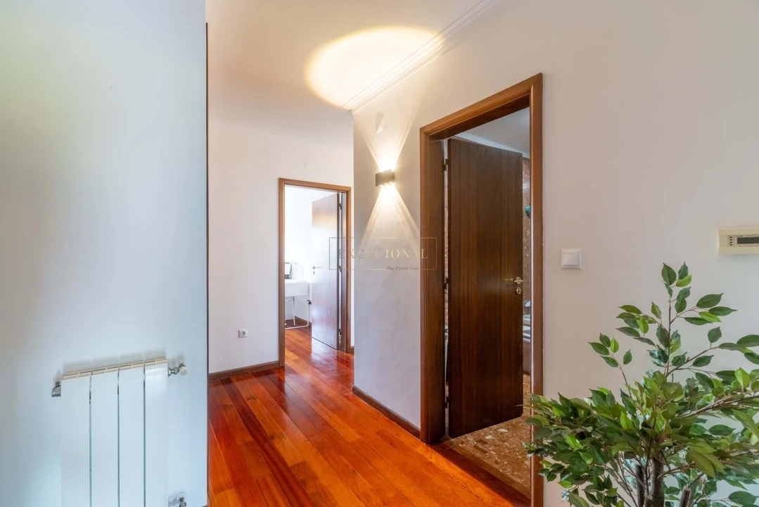Apartamento T3 para Venda em Castêlo da Maia Foto 12