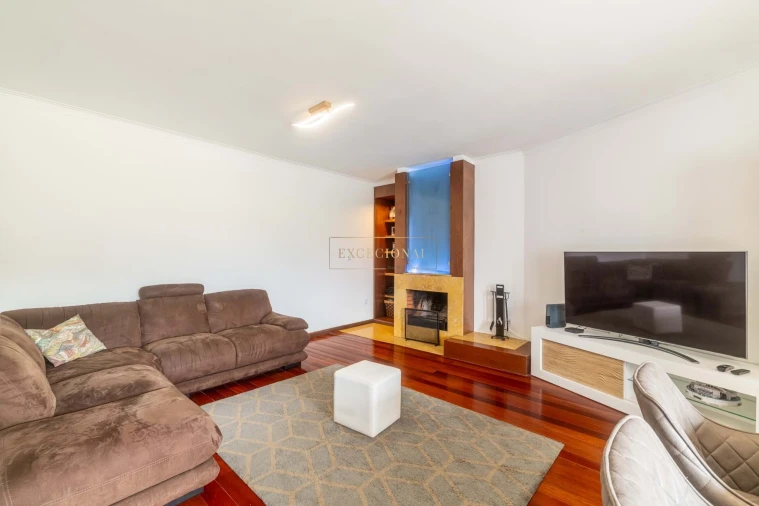 Apartamento T3 para Venda em Castêlo da Maia Foto 16