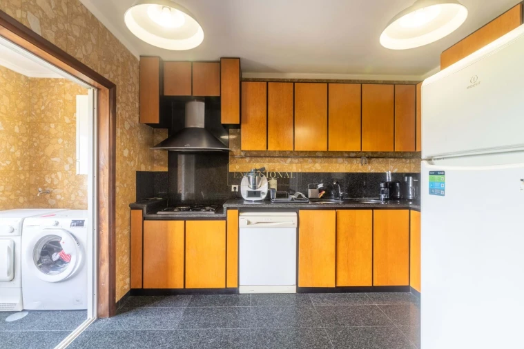Apartamento T3 para Venda em Castêlo da Maia Foto 19