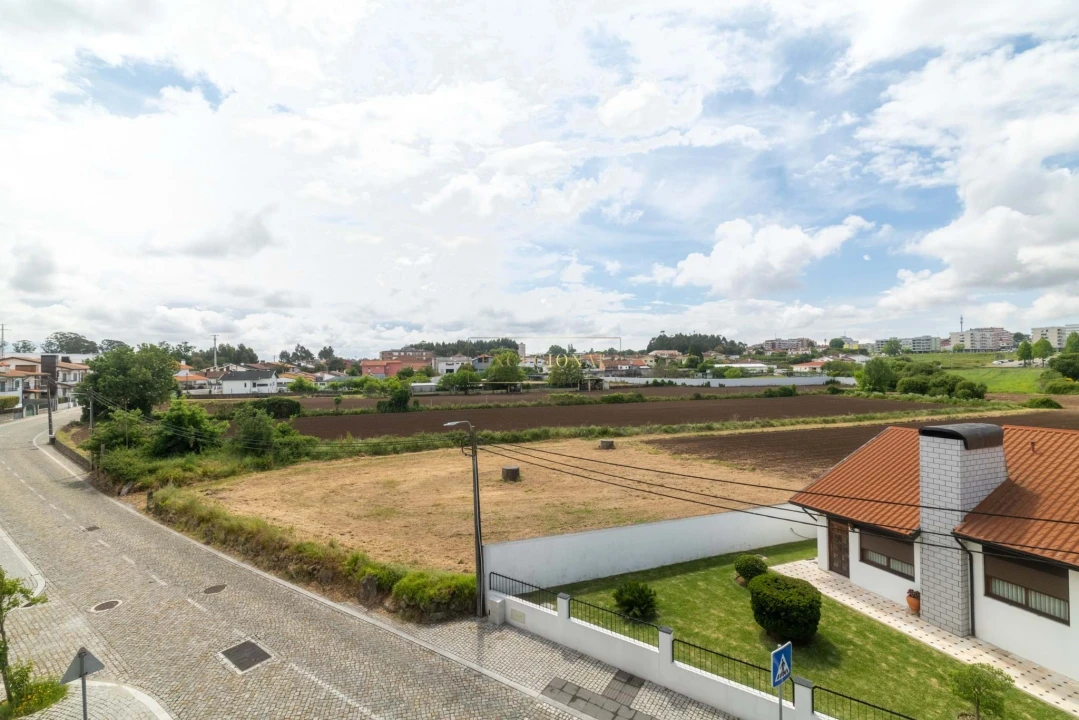 Apartamento T3 para Venda em Castêlo da Maia Foto 29