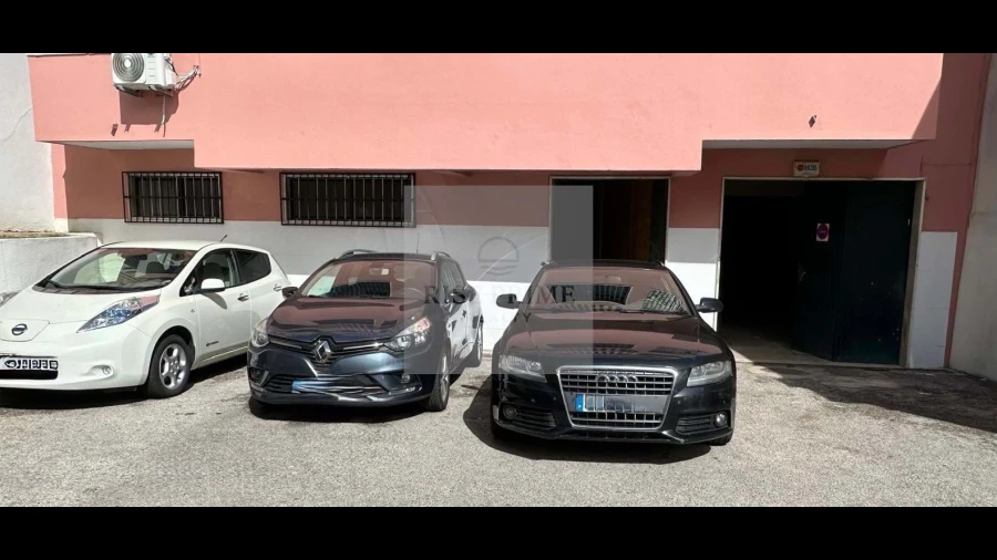 Garagem para Venda em Falagueira-Venda Nova